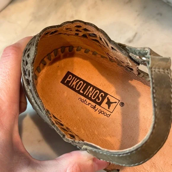 Pikolinos Mary Jane Flats Womens 38 Olive Green Leather Laser Cut Boho *Read - Picture 4 of 11